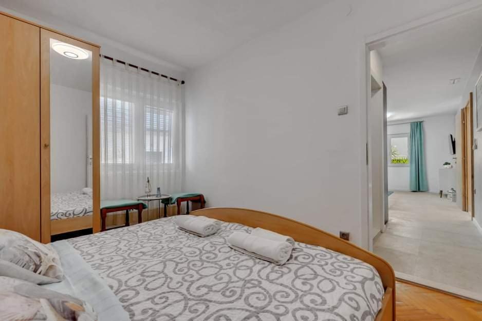 Apartments Rose Baska Voda Exterior photo